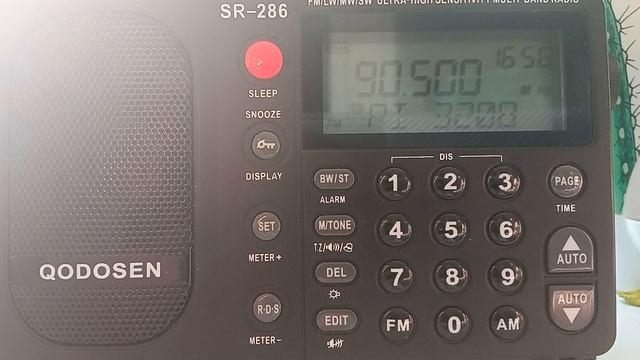 TRT Nagme 90,5 MHz (sporadic, ~1564 km)