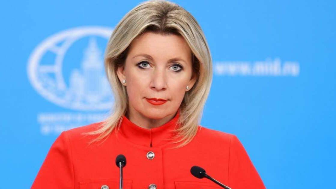 Захарова задалась вопросом, лично ли Зеленский решил не забирать тела погибших