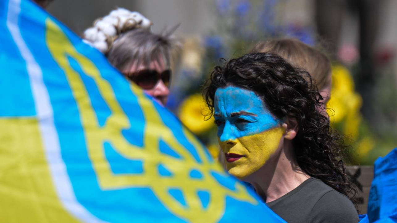 Безбожники: киевские власти изменили герб города в рамках поддержки ЛГБТ-фестиваля*