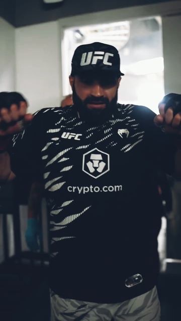 Всем нашим из России спасибо - Азамат Мурзаканов после победы на UFC 316