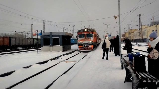 ЭТ2М-065 на станции Шарташ (Екатеринбург) . Зима 2024.