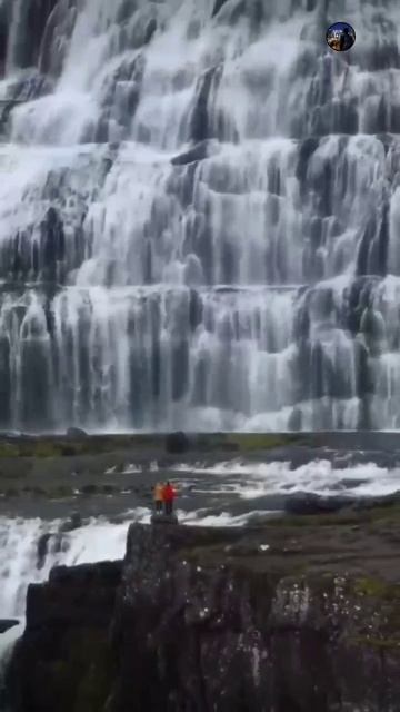 Диньянди — это очень живописный и шумный водопад на реке Диньяндисау, Исландия.