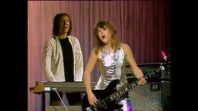 Suzi Quatro - If you can't give me love - M.E.109 - set list - song 14 (1)