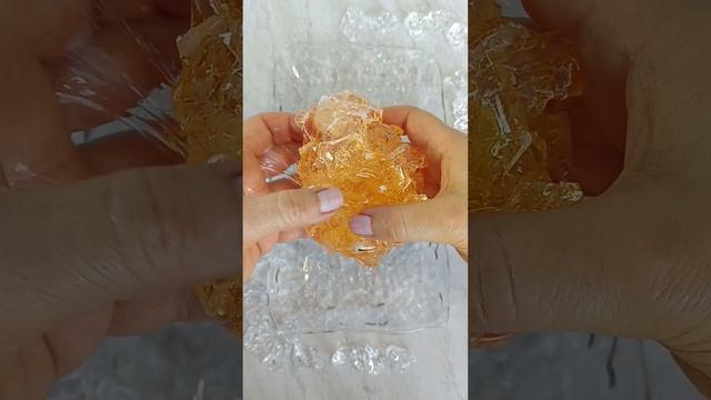 Этот шоколад тает в руках, а не во рту😀 угадайте, из чего он?😉
