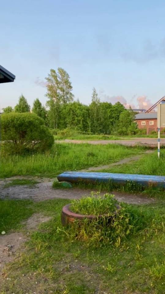 Начинаются белые ночи, время 22-00)
г. Светогорск. Лен. область.