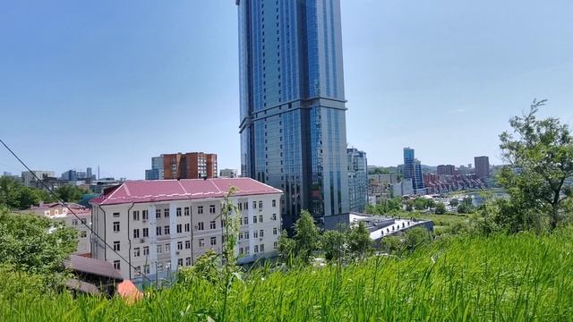 Владивосток, вид на район Эгершельд_8 июня 2025 г.