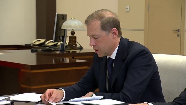 «Финансирования нет — каков план?»: Путин призвал Мантурова к внимательности