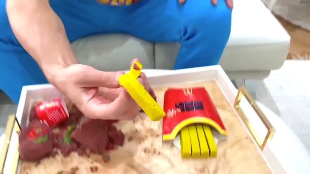 Мистер Макс Макс и Катя - история про цветное тесто
