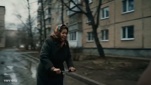 Бабушки на самокатах.
