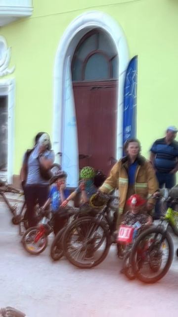 🎃🚴♂️ Почему Хэллоуин в Березниках проигрывает конкурсу лучших костюмов велосипедистов? 😄