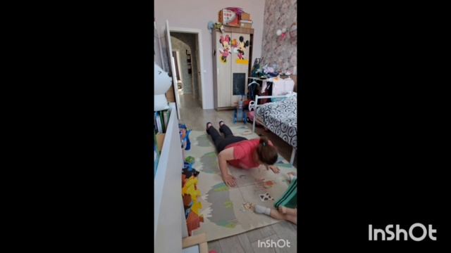 Отжимание с поднятием рук