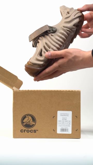Сабо Crocs Salehe Bembury