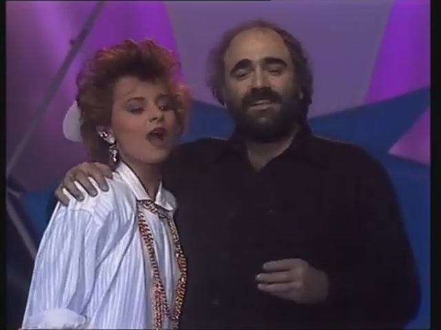 Demis Roussos & Nancy Boyd - Summerwine
