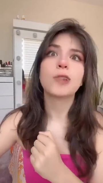 Уметь дурачиться-это искусство. Но мне кажется, что это нейросеть.
