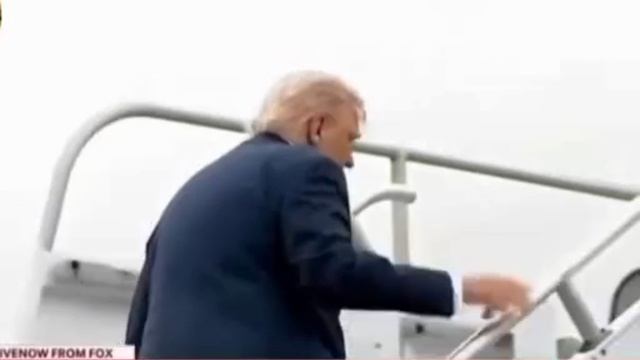 😂⚡☝️Всё таки что-то не так с этим самолётом,Байден чють не падал теперь Трамп и Рубио