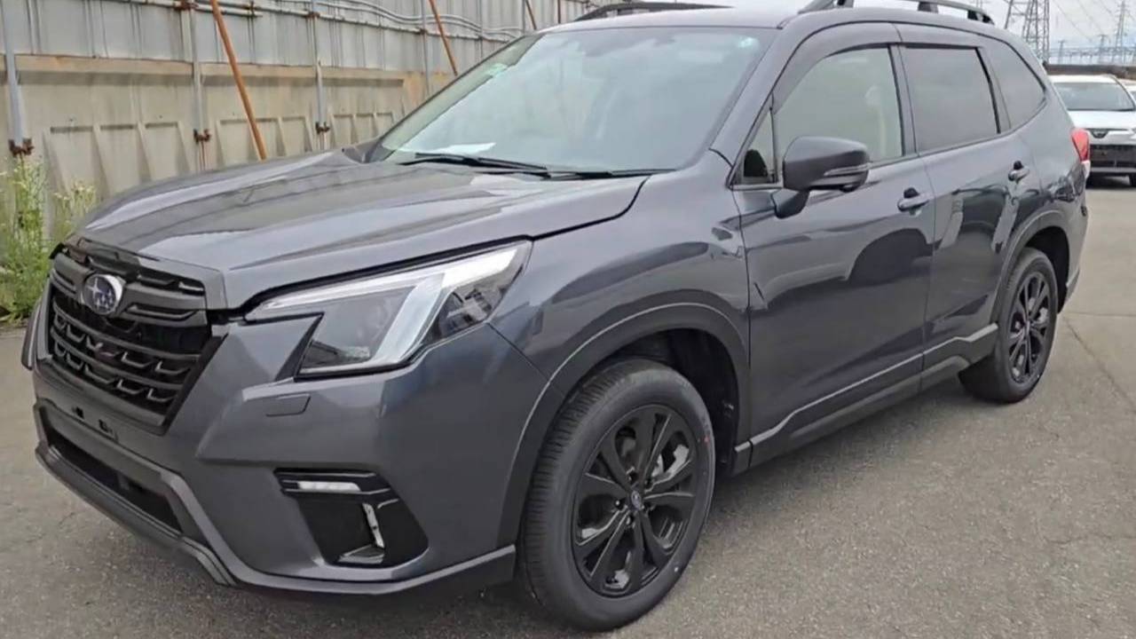 SUBARU FORESTER 2024 год