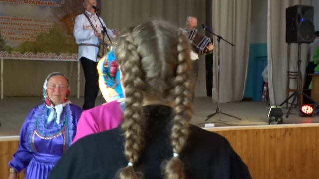 Народные наигрыши и марийский танец. На тальянке Эдик Камильянов. Видео Василия Хайбуллина