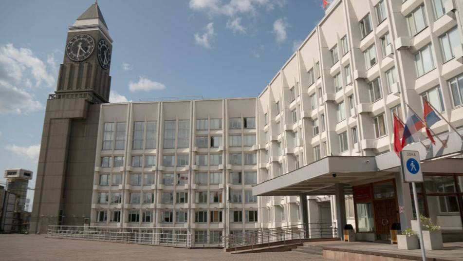 Незаконно зарабатывал миллионы на ремонте дорог: детали дела мэра Красноярска