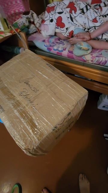день начинаем с подарочков уже к дню рождения,  а день рождения 16 июня 😌 тёте Дороте из Польши огр
