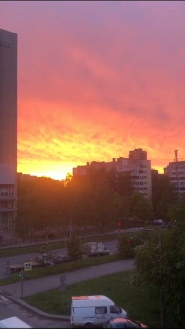 Закат и белые ночи в Санкт-Петербурге