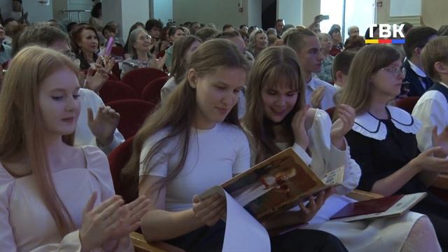 8 лет упорного труда: выпускной в Бердской детской музыкальной школе им. Г.В. Свиридова