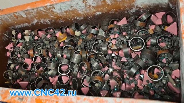Загружаем галтовку 200 литров с горкой!