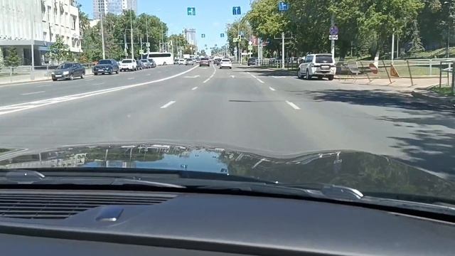 На спортивной машине по старому городу. Центр. Самара.