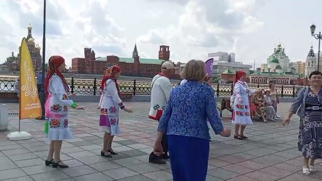 Ныжыл Сем фольклёрный ансамбль