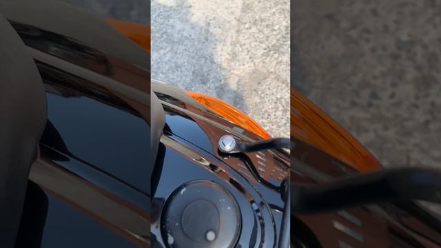 Скутер Yamaha Jog SA39J на алюминиевых дисках, с передним дисковым тормозом, 4т,
водяное охлаждение.