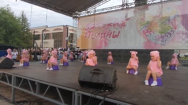 ОДИН ИЗ САМЫХ УМИЛИТЕЛЬНЫХ НОМЕРОВ ПРАЗДНИЧНОГО КОНЦЕРТА В ДЕНЬ ГОРОДА