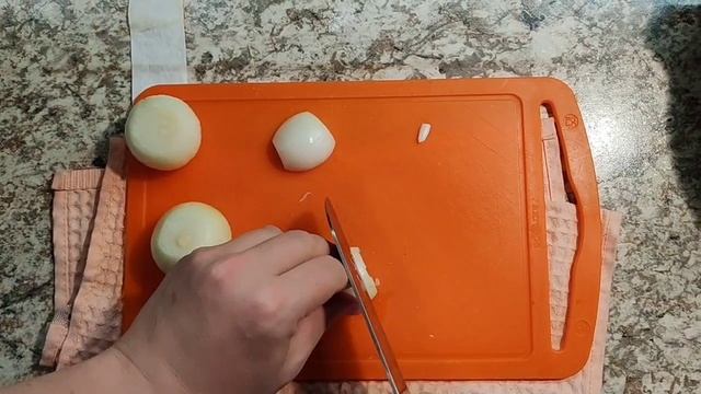 Режем лук без слез ( один из способов)