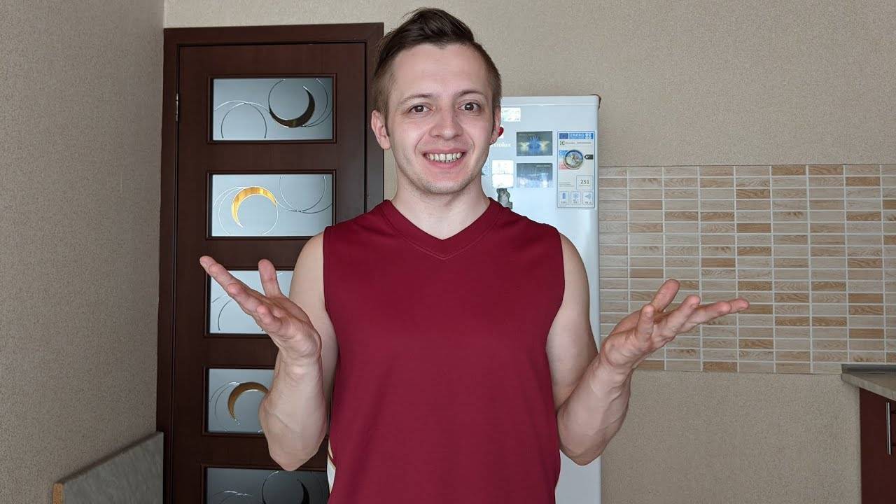 ПОГНАЛСЯ ЗА ДВУМЯ ДЕВУШКАМИ И НИ ОДНА НЕ ДАЛА. МНЕ НЕ ДАЮТ ДЕВУШКИ