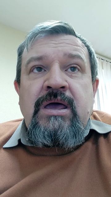 Анфиса показала сиськи...
