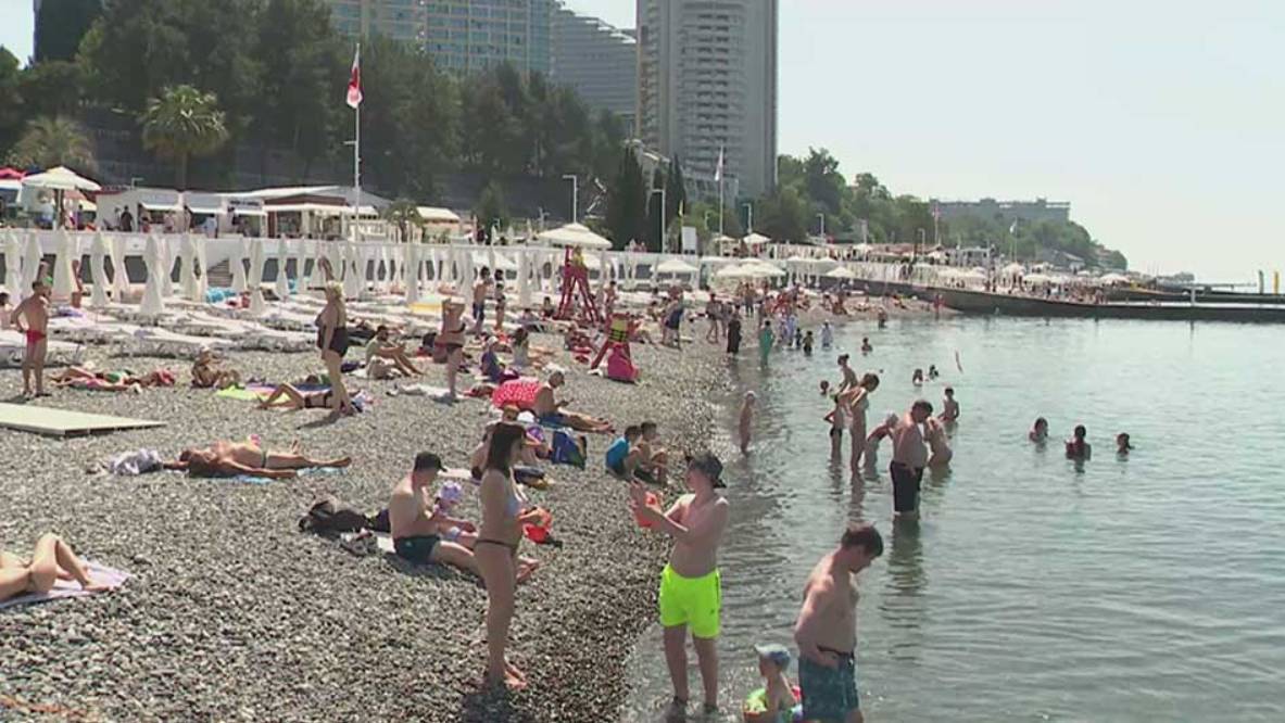 Роспотребнадзор подтвердил безопасность морской воды в Сочи для купания