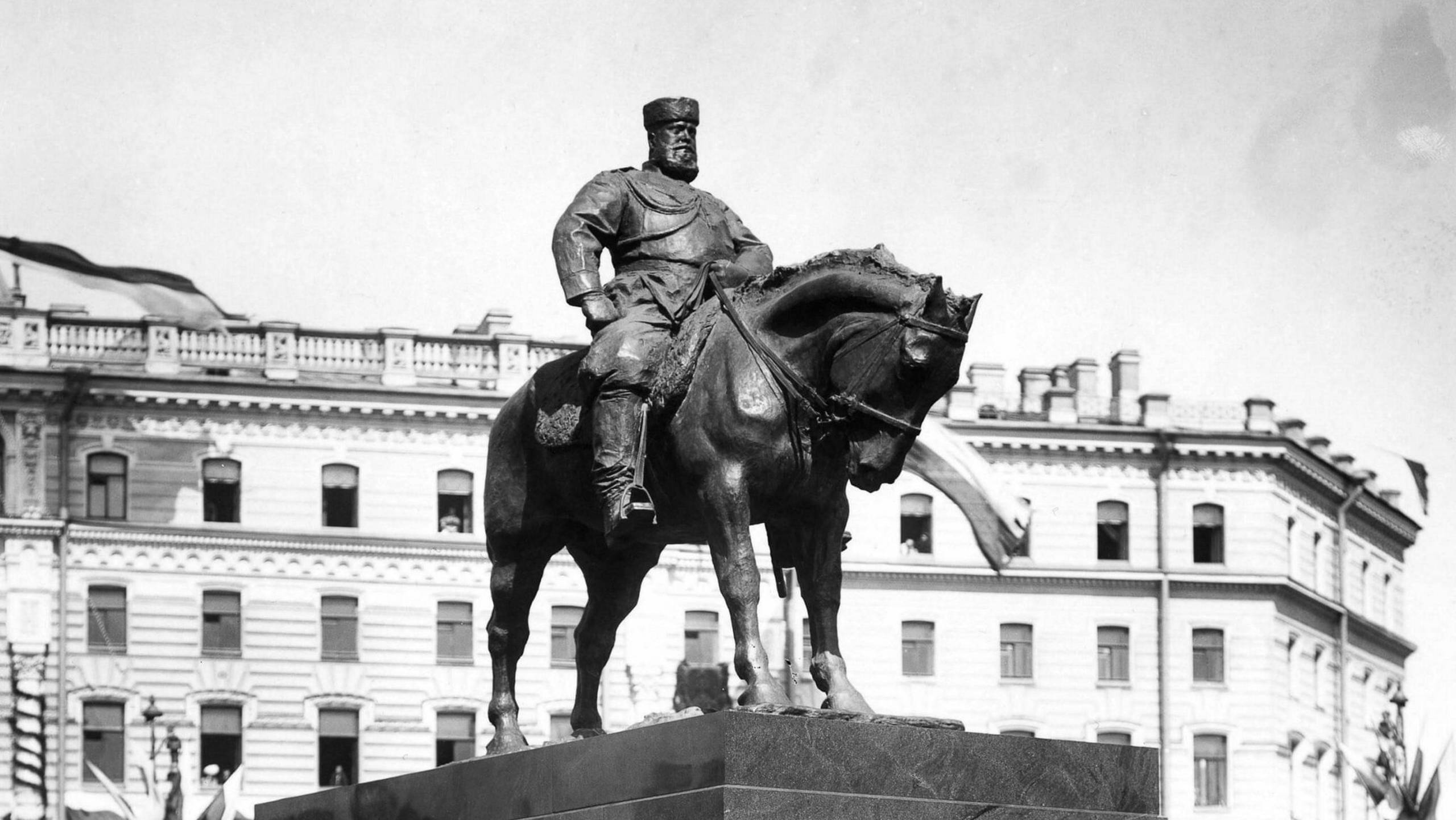 Торжественное открытие памятника Александру III в Санкт-Петербурге