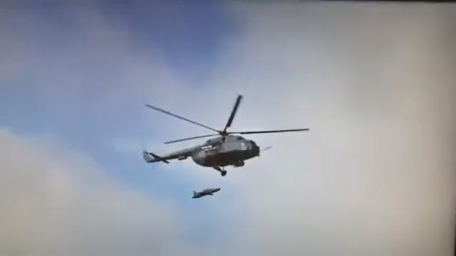 Кадры применения дрона «Дань-М» с борта вертолета Ми-8 ВКС России