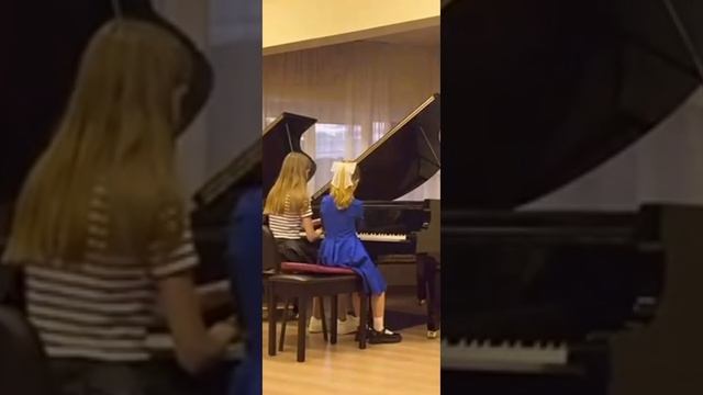 Гендель отрывок из Пассакалии . Лиля 12 лет 4 Кл , Варя 7 лет 1 Кл