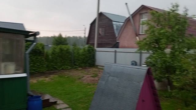 Сильный дождь,гроза ⚡,света нет/сижу дома.