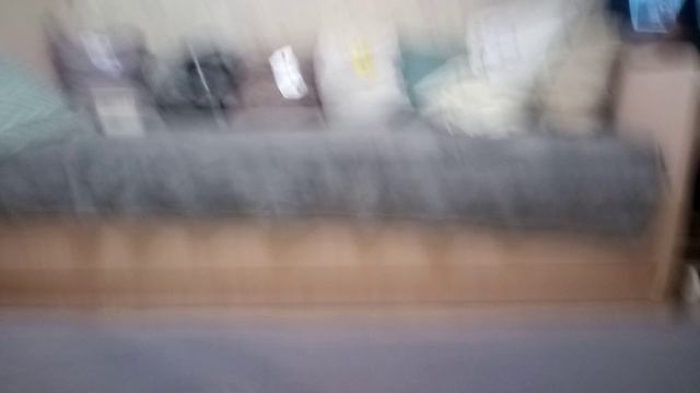 Зомби анонимусы 
нападают на человека