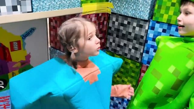 Мистер Макс • Mister Max - Макс и Катя построили реальный дом из кубиков Майнкрафт