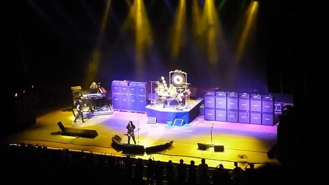 Gus G играет соло. Sream Tour '10.