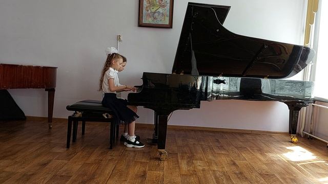 Зинченко Елизавета(8 лет)-Буханцова Надежда(11 лет), ДМШ N3, г.Белгород