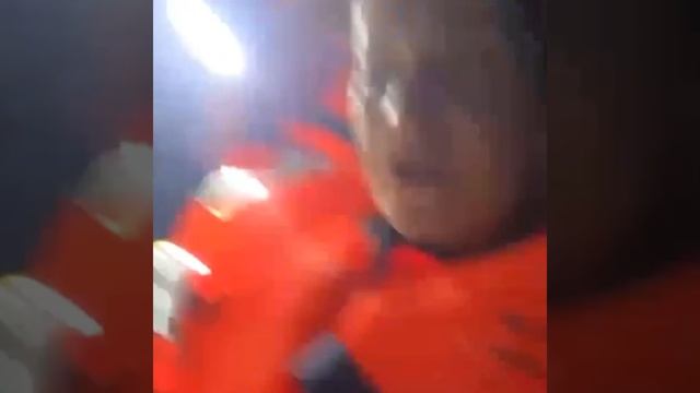 Грету Тунберг облили белой жидкостью и отправили в Израиль. Cудно «Мадлен» с экоактивисткой было ...