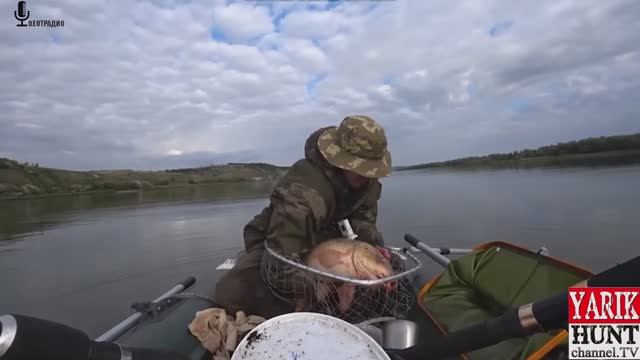 ЛОВЛЯ КРУПНОГО САЗАНА С ЛОДКИ ТОНКОСТИ И НЮАНСЫ🔴ОХОТРАДИО