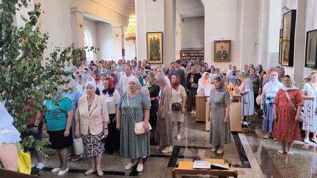 "Отче наш". Пение с народом в праздник Святой Троицы. Петропавловский храм г.Пензы.