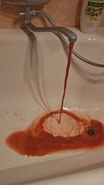 #Издевательство#Непригодная вода