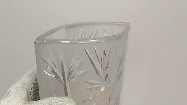 овальная ваза
