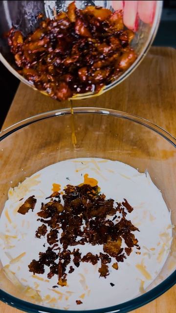 Запеченная картошка с сливочным соусом в духовке