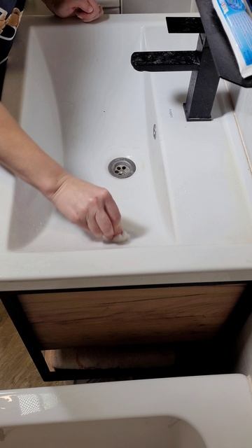 Раковина опять ржавая? Сделай так и будет блестеть! #раковина #ржавчина #мытьепосуды #уборка #ванна