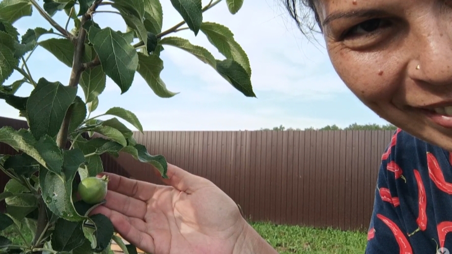 (2025)Какая хулиганка 🍏. В борьбе за урожай свеклы 😂.Часть 2